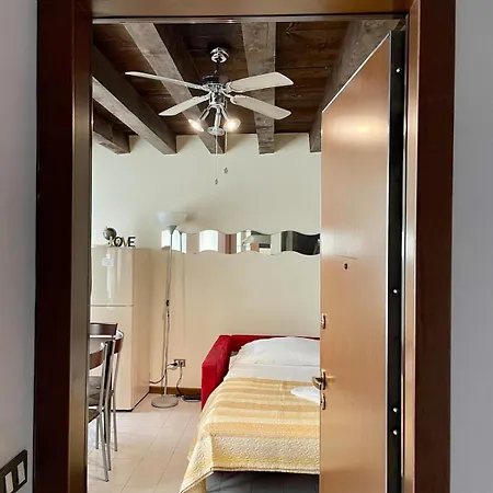 Amazing アパート *